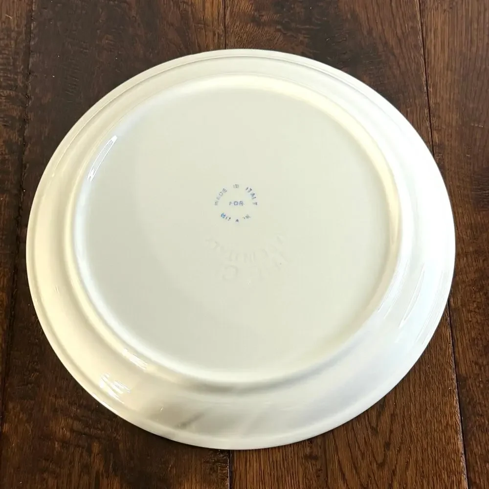 Himark serve pizza